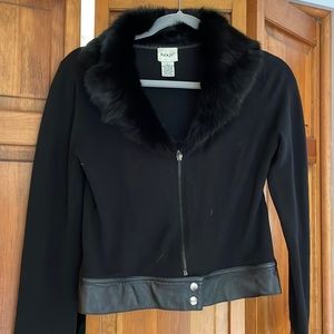 Kenju sweater with rabbit fur collar